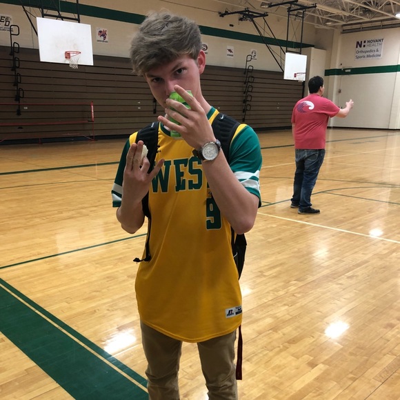 Profile Picture of Casey Perrell (@caseyperrel) on Poshmark