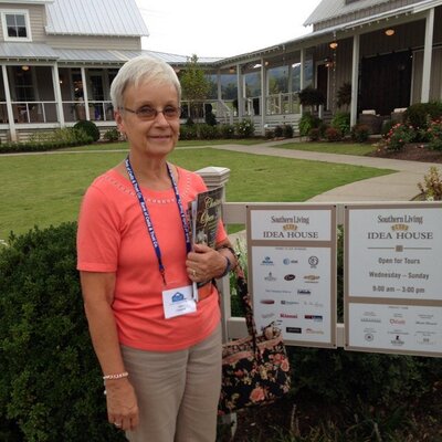 Profile Picture of Alice Chastain (@AliceChastain) on Twitter