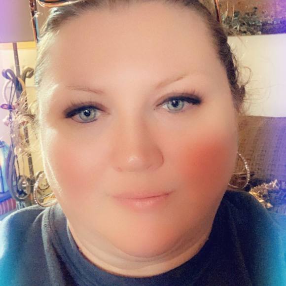 Profile Picture of Megan Metcalf (@metcalfm83) on Poshmark