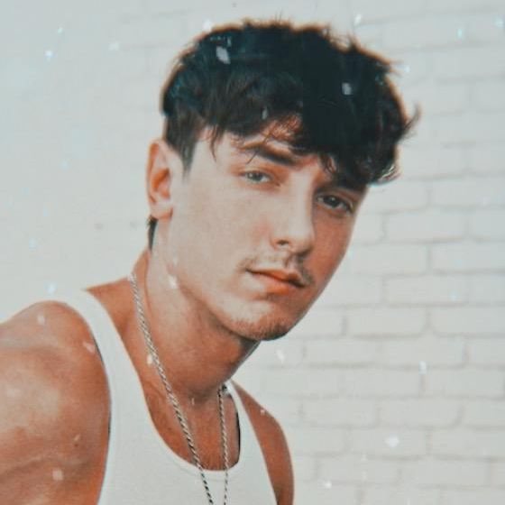 Profile Picture of Bryce (@brycescurly) on Tiktok