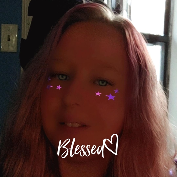 Profile Picture of Rolanda Postlethwaite (@rolanda_p) on Poshmark