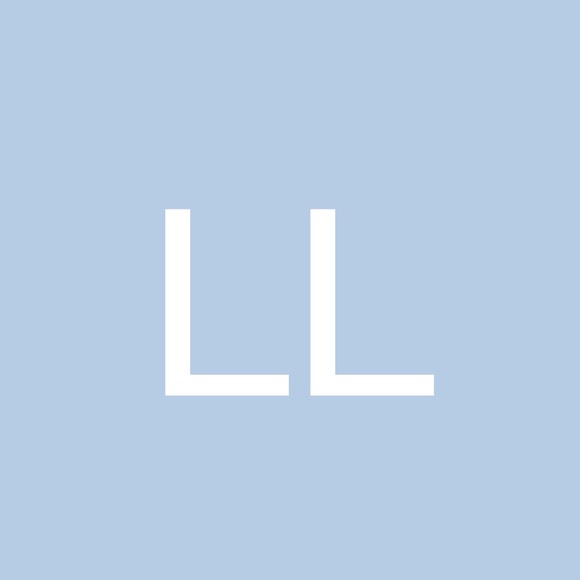 Profile Picture of Lavonne Lavonne1 (@lavonneiwan8192) on Poshmark