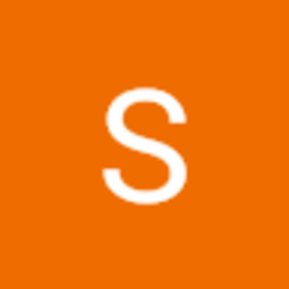Profile Picture of Sharon Sharp (@sharpone90) on Poshmark