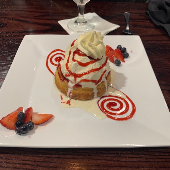 Profile Picture of Christian Arambula (@arambulaca) on Poshmark