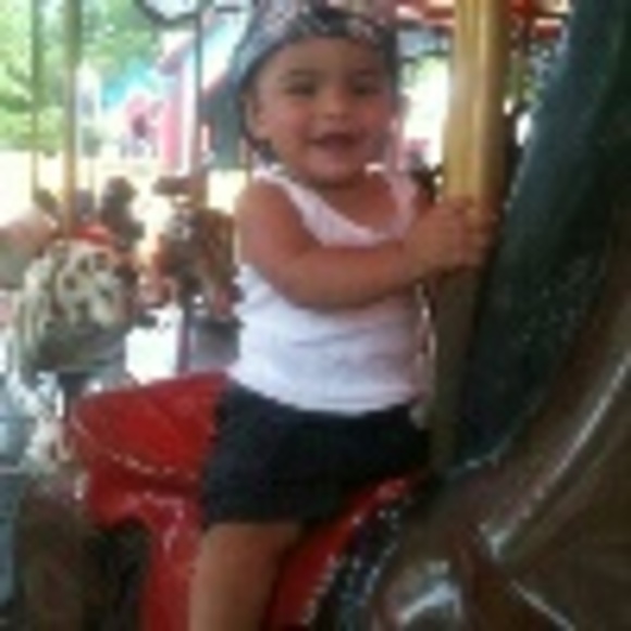 Profile Picture of Janneth Buendia hinojosa (@janell1234) on Poshmark