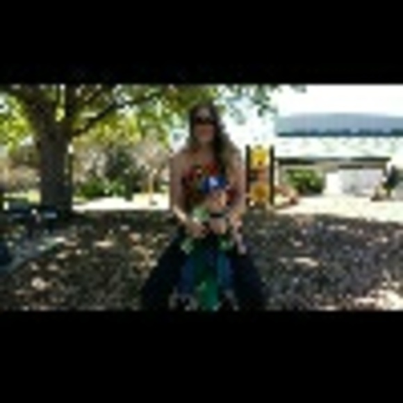 Profile Picture of Amanda Slish (@ansslish) on Poshmark