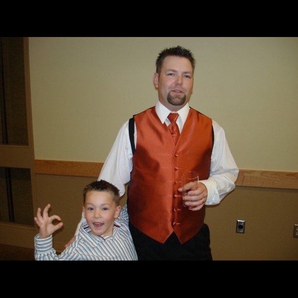 Profile Picture of Seth Schlechter (@schlechter123) on Poshmark