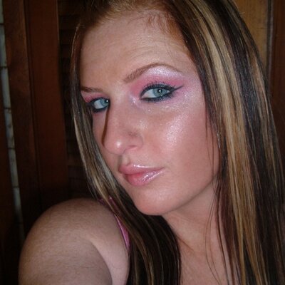 Profile Picture of Lacy Elizabeth Boone (@LacyLove13) on Twitter