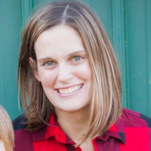 Profile Picture of Carly Butterworth (@drbutterworth) on Poshmark