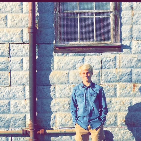 Profile Picture of Wyatt Hansen (@wyattmhansen) on Poshmark