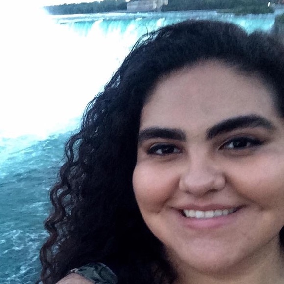 Profile Picture of Daniela Fagoaga (@fagoagad) on Poshmark