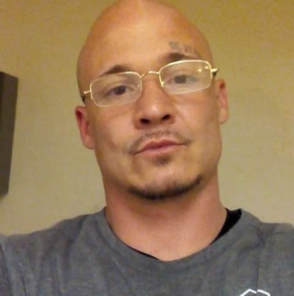 Profile Picture of Jesse Wayne (@jessewayne303) on Poshmark