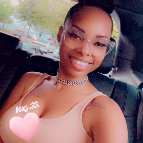 Profile Picture of Rayna Brundidge (@miss_rayna115) on Poshmark