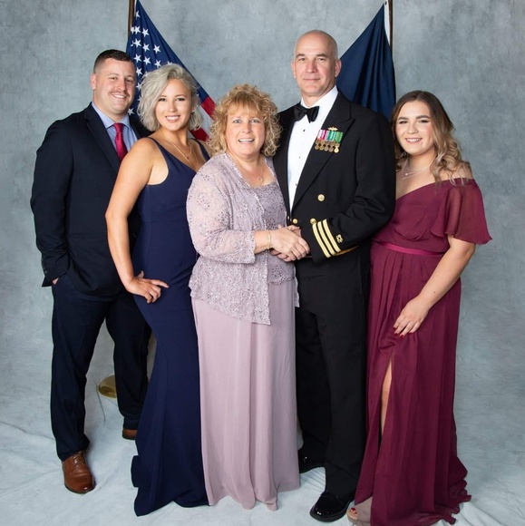 Profile Picture of Kimberly Jasinski (@jkjasinski) on Poshmark