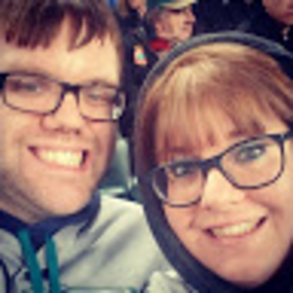 Profile Picture of Amanda Addler (@amandaaddler) on Poshmark