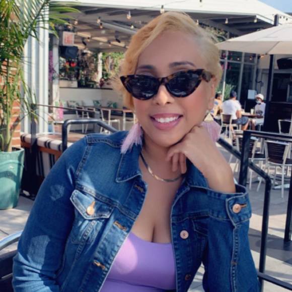 Profile Picture of Amber Hayes (@amberhayes777) on Poshmark