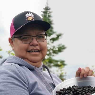 Profile Picture of Lorna Paul (@LornaPaul15) on Twitter