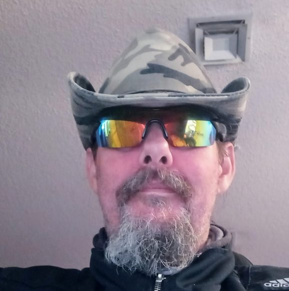 Profile Picture of Jason Contois (@jasoncontois) on Poshmark