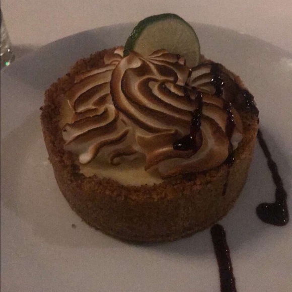 Profile Picture of Sam Castro (@omysam) on Poshmark