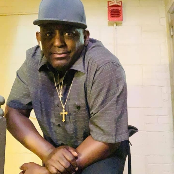 Profile Picture of Raymond Walker (@raymond_walker) on Poshmark