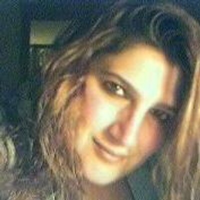 Profile Picture of Amy (@oceanblues30) on Twitter