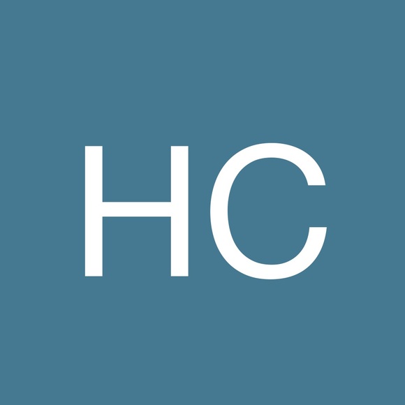 Profile Picture of Helen Cunsolo (@cunsolohelen) on Poshmark