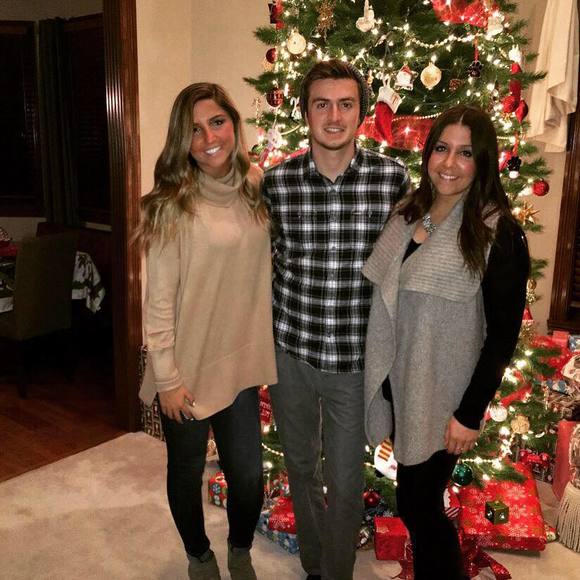 Profile Picture of Tyler Keen (@converse3223) on Poshmark