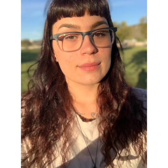 Profile Picture of Kay Aroca (@kayaroca) on Poshmark