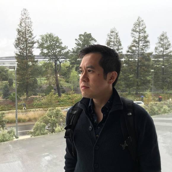 Profile Picture of Quoc Tran (@quocvtran) on Poshmark