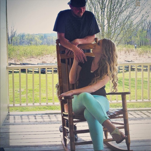 Profile Picture of Sondra Sitton (@xbubblesx1288) on Poshmark