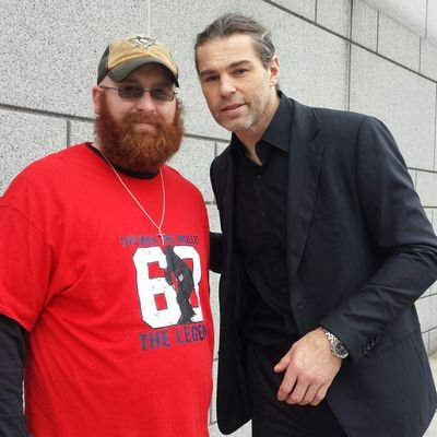 Profile Picture of Adam Vallee (@muphintopp45) on Twitter