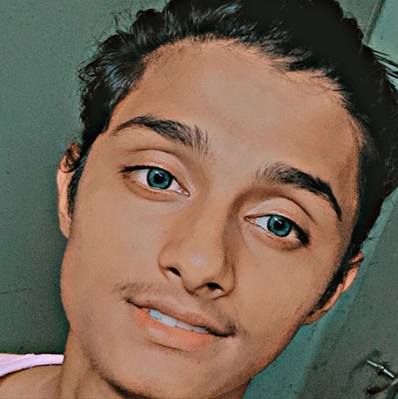 Profile Picture of Devanshu Sole (@devanshu_sole) on Poshmark