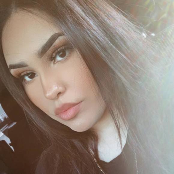 Profile Picture of Rubi Lara (@rubilara) on Poshmark