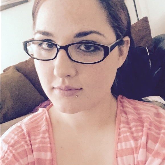 Profile Picture of Kati Lindholm (@katil2010) on Poshmark