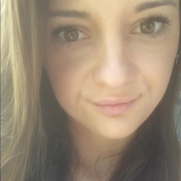 Profile Picture of Jamie Schaefer (@jaylashay1689) on Poshmark