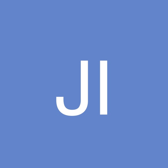 Profile Picture of Jenny Izokun (@jennyizokun) on Poshmark