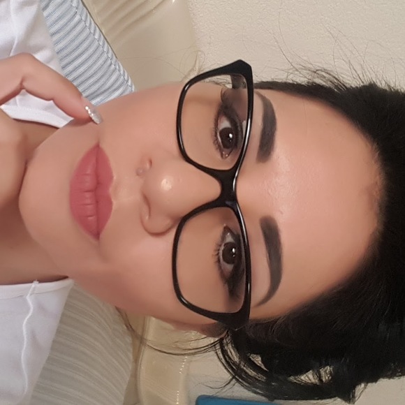 Profile Picture of Silvia esther Plascencia (@junukidi) on Poshmark