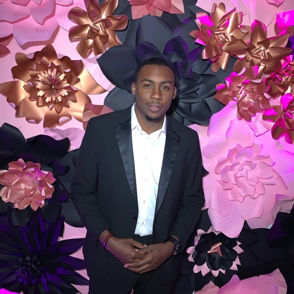 Profile Picture of Brandon Pegues (@brandonpegues) on Poshmark