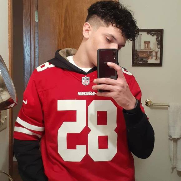 Profile Picture of Merrick Mauff (@merrickmauff) on Poshmark