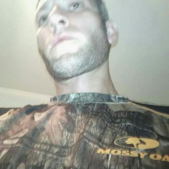 Profile Picture of Jonathan Smalley (@jsmalls81) on Poshmark