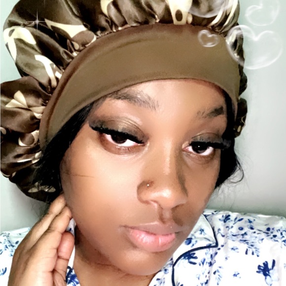 Profile Picture of Josephine Oday (@josephineoday21) on Poshmark