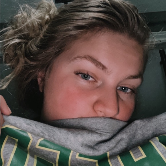 Profile Picture of Jaycee Frydenlund (@jayceefry30) on Poshmark