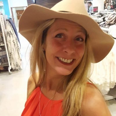 Profile Picture of Lisa Curry (@Mamac1216) on Twitter