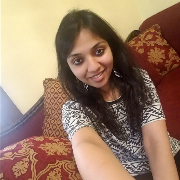 Profile Picture of Mailisa Gupta (@mailisagupta) on Poshmark