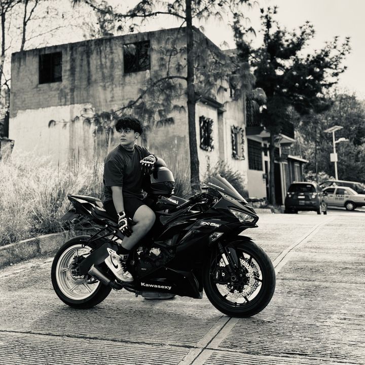 Profile Picture of Alex Boza (@alex.bozaa) on Tiktok