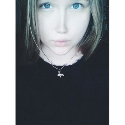 Profile Picture of Elizabeth Bernard (@@vanimortal) on Twitter