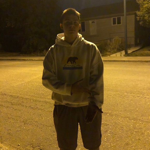 Matrim Dashney - Poshmark Profile Picture of Matrim Dashney (@matrimdashney) on Poshmark