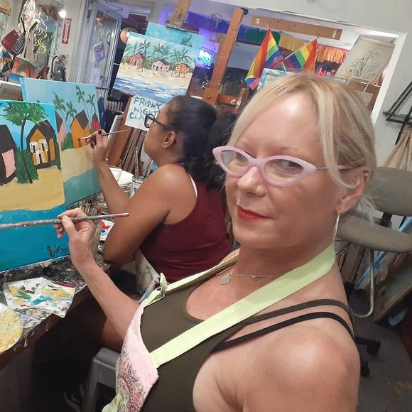 Profile Picture of Erin Shortley (@oceansidesalon) on Poshmark