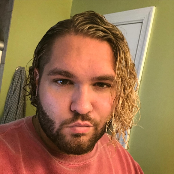 Profile Picture of Robert Reeg (@bobert0215) on Poshmark