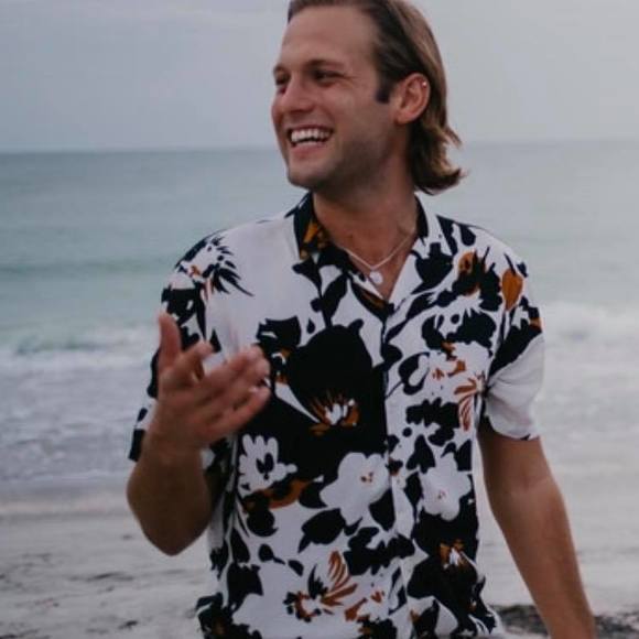 Profile Picture of Colin Hanns (@colinhanns) on Poshmark